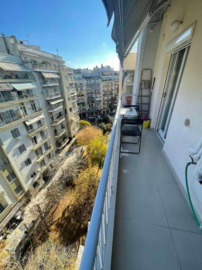 Central Sunny Apartment Thessaloniki Buitenkant foto