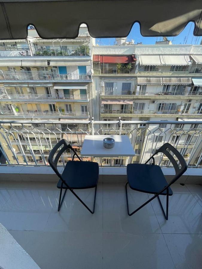 Central Sunny Apartment Thessaloniki Buitenkant foto