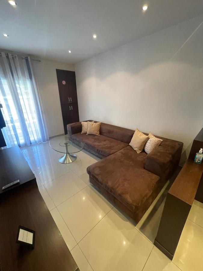 Central Sunny Apartment Thessaloniki Buitenkant foto